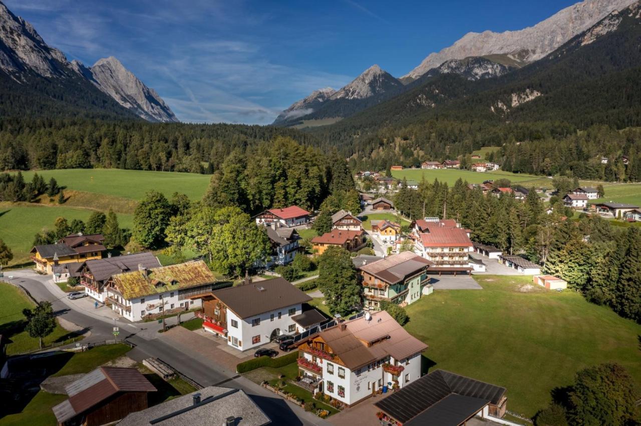 Gaestehaus Schoenberg Leutasch Bagian luar foto