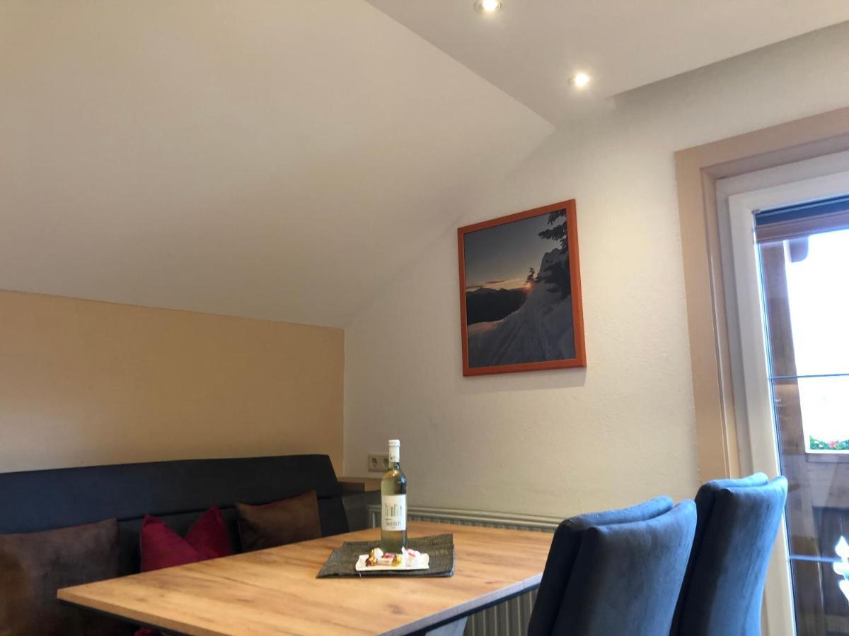Gaestehaus Schoenberg Leutasch Ruang foto